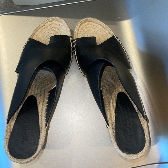 VINCE SURAYA BLACK LEATHER TOE LOOP 2.5” WEDGE ESPADRILLE HEEL. 9/8.5 - Picture 5 of 7